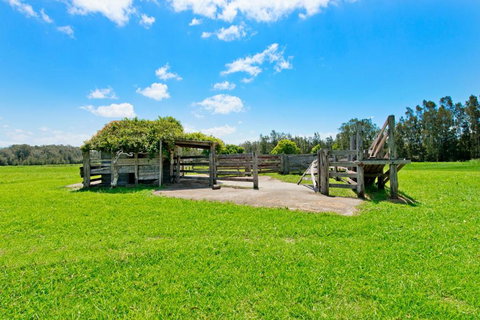 Anchor Lodge - Australia Shopping 3