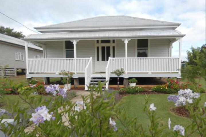 Warwick QLD Accommodation Australia