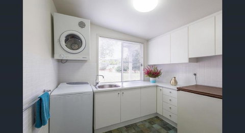 505 CONROD STRAIGHT MOUNT PANORAMA - Accommodation Australia 4