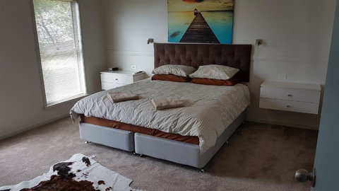 505 CONROD STRAIGHT MOUNT PANORAMA - Accommodation Australia 2