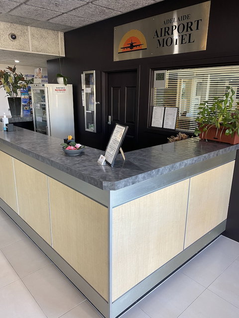 Adelaide Airport Motel - Australia Shopping 1