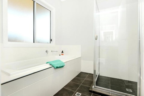 High Tide Wallaroo Beachfront Property Pet Friendly - Australia Shopping 2