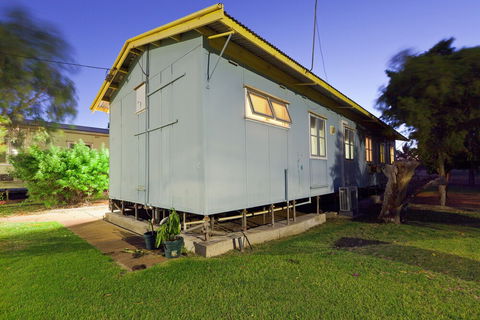 Getaway Villas Unit 3 - Australia Shopping 3