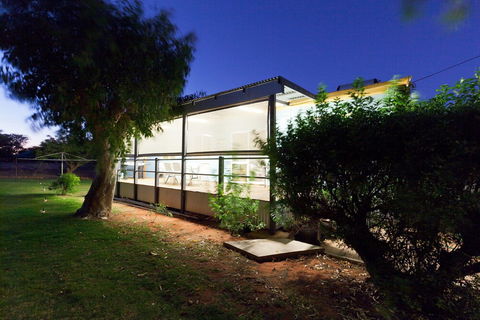 Getaway Villas Unit 3 - Australia Shopping 2
