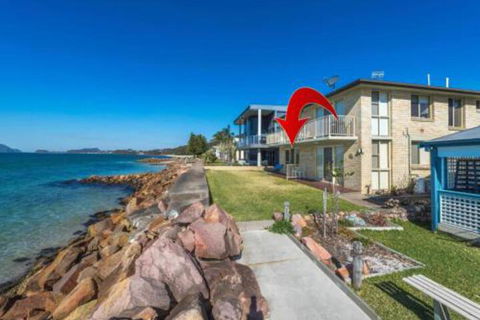 Alcheringa Unit 1 / 32 Sandy Point Road - Local Tourism 2