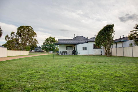 Sapphire Cottage - Australia Shopping 2