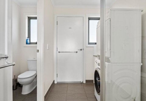 GRANITE BEACH HOUSE At Bay Of Fires - Accommodation Australia 4