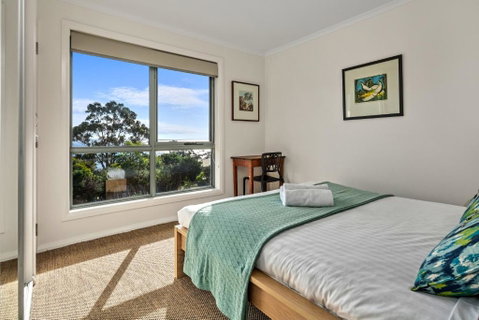 GRANITE BEACH HOUSE At Bay Of Fires - Accommodation Australia 3