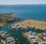 Pelican Landing Stunning Lake King Views - Accommodation Australia