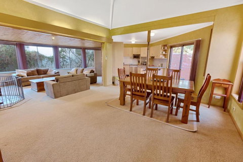 Above Sunset 100m From The Paynesville Lakes - Australia Shopping 6