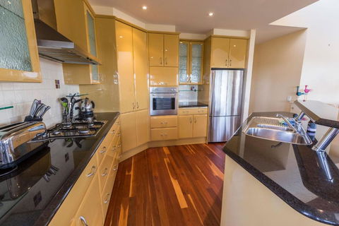 Aqua Vista A Stroll To Paynesville Forshore - Accommodation Australia 4