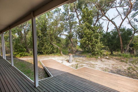 Acacia Lakehouse The Lake At Your Doorstep - Local Tourism 2