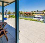 Locanda Canal frontage with Jetty - Accommodation Australia