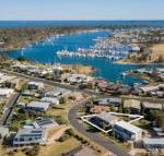 Tanjil a stroll from the water in Paynesville - Accommodation Australia