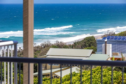 Wake Up To Ocean Views In Stylish Comfort - Accommodation Australia 6