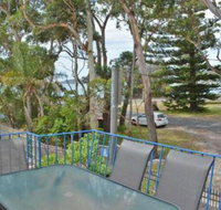 5 Ocean Breeze Shoal Bay Avenue Fabulous location opposite Shoal Bay beach - Accommodation Australia