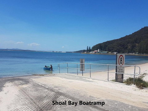 5 Ocean Breeze Shoal Bay Avenue Fabulous Location Opposite Shoal Bay Beach! - Accommodation Australia 7