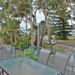 5 Ocean Breeze Shoal Bay Avenue Fabulous Location Opposite Shoal Bay Beach! - Accommodation Australia 1