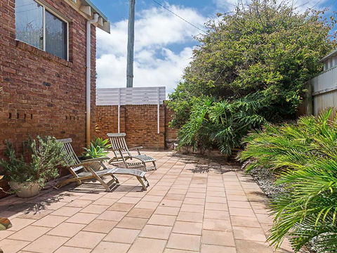 Birubi Beach House 14 Campbell Avenue Fantastic House & Close To The Surf Beach - Australia Shopping 3