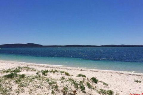 Aislinn 3 / 273 Corrie Parade Air Con Water Views BBQ - Local Tourism 7