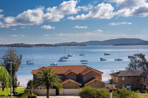 Aislinn 3 / 273 Corrie Parade Air Con Water Views BBQ - Local Tourism 0
