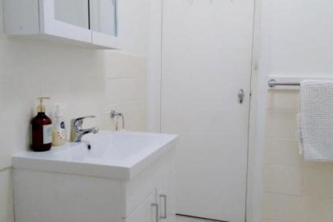 Large 5 Bedroom House With Wifi & Netflix Close To Taronga Western Plains Zoo - Accommodation Australia 2