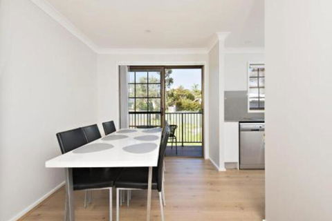 Amaroo Retreat At Fingal Bay - Accommodation Australia 7