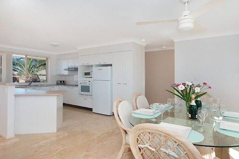 Pacific Rose Winter Holiday Special - Accommodation Australia 6