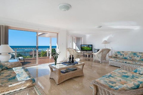 Pacific Rose Winter Holiday Special - Accommodation Australia 1