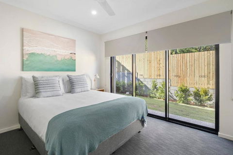 WHITSUNDAY Brand New Townhouse Close To Boardwalk - Accommodation Australia 3