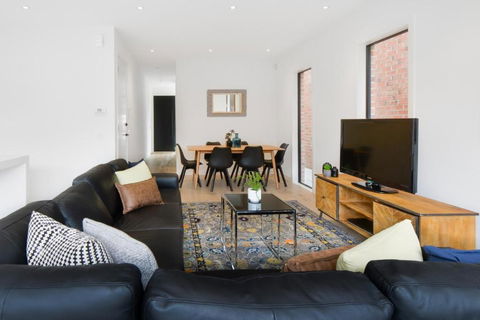BOUTIQUE STAYS Murrumbeena Place 1 - Australia Shopping 4