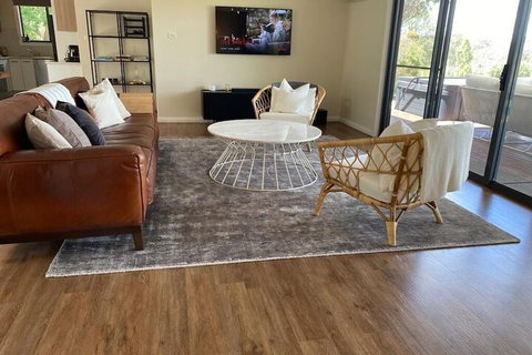 Blackwattle Luxury Retreats - Accommodation Australia 6