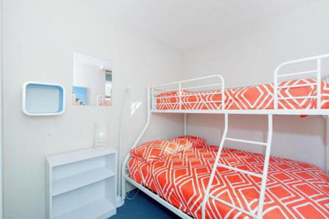 2 Fleetwood 63 Shoal Bay Road Spectacular Views - Accommodation Australia 3