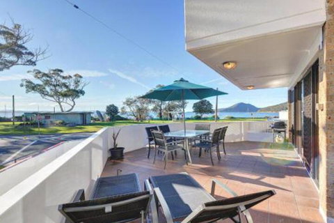 2 Fleetwood 63 Shoal Bay Road Spectacular Views - Accommodation Australia 0