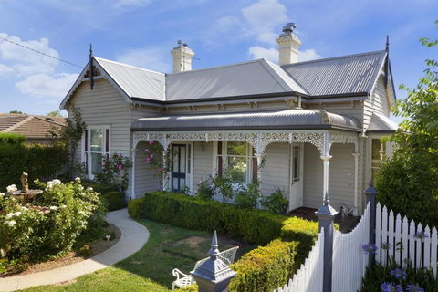 Lake Daylesford Country House - Accommodation Australia 4