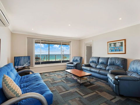 81 Dalmeny Drive Beach House - Australia Shopping 4