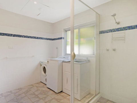 81 Dalmeny Drive Beach House - Australia Shopping 5