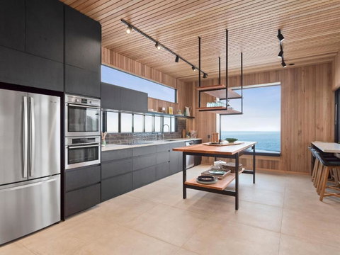 At Wye Eyrie With Arguably The Best Views In Town - Australia Shopping 1