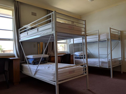 Young Budget Accommodation - Local Tourism 5
