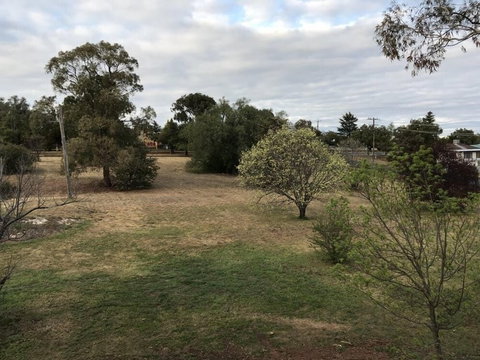 Young Budget Accommodation - Local Tourism 0