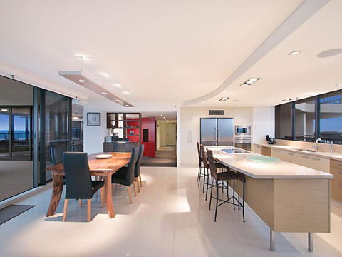 Seascape Apartments Unit 1201A Luxury Apartment With Views Of The Gold Coast & Hinterland - Local Tourism 5
