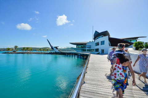 Yacht Club Villa 33 Serenity 4 Bedroom 4 Bathroom House Ocean Views 2 Buggies - Accommodation Australia 4