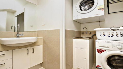 Amalfi Unit 11 Above All Else 50 King Street - Australia Shopping 4