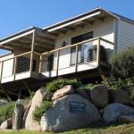 KINGFISHER COTTAGE Beachfront At The Binalong Bay - Local Tourism 0