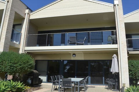Elsinor Townhouse 7 Mulwala - Australia Shopping 1