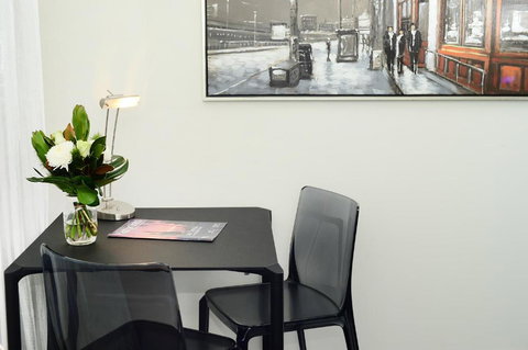 Apartments At 79 Goondoon - Australia Shopping 1