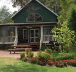 Lakeside Garden Chalet - Accommodation Australia