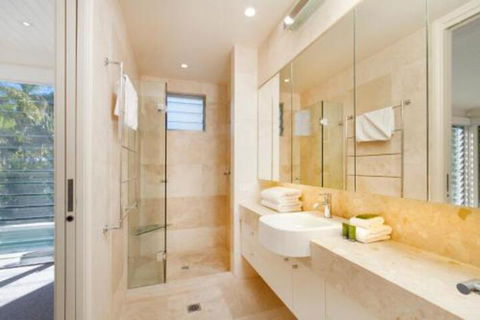 1 / 11 Angler Street - Accommodation Australia 7
