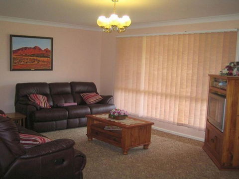 SEASCAPE In NARRAWALLEE - Accommodation Australia 2