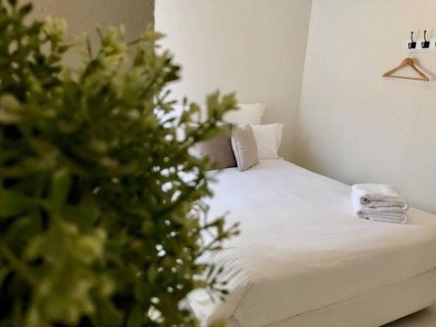 YSG The Edward Townhouse 153 Walk To Town - Local Tourism 6